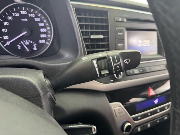 Hyundai Elantra VI (AD) с пробегом 2016 года, цена 1 499 000 рублей, 156000 км, седан, Автокод Объявления