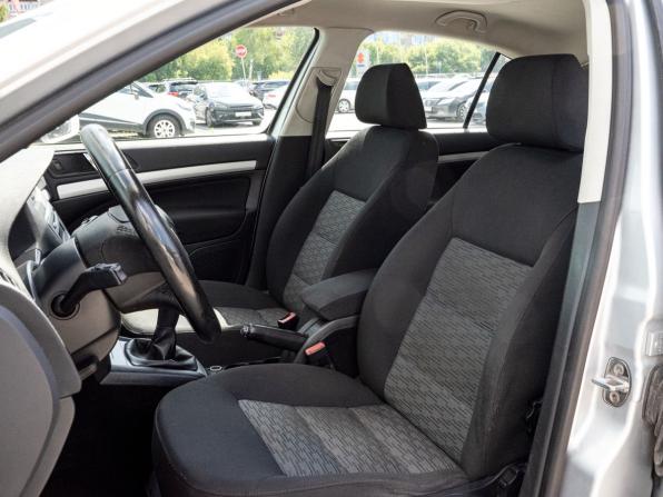 Skoda Octavia II (A5) Рестайлинг с пробегом 2011 года, цена 917 000 рублей, 182239 км, лифтбек, Автокод Объявления
