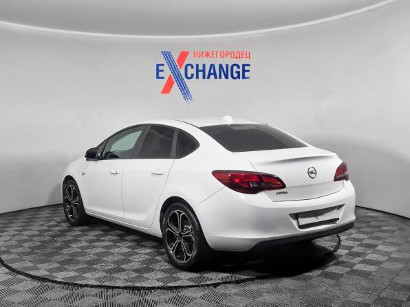 Opel Astra J Рестайлинг с пробегом 2012 года, цена 769 000 рублей, 178926 км, седан, Автокод Объявления