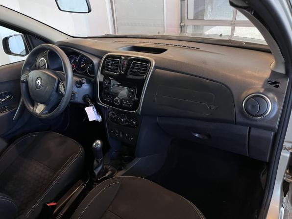 Renault Logan II с пробегом 2017 года, цена 610 000 рублей, 151127 км, седан, Автокод Объявления