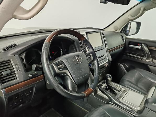 Toyota Land Cruiser 200 Series Рестайлинг 2 с пробегом 2015 года, цена 3 830 000 рублей, 382361 км, внедорожник, Автокод Объявления