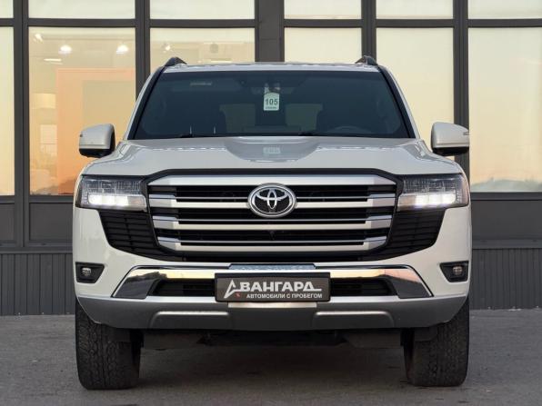 Toyota Land Cruiser 300 Series с пробегом 2022 года, цена 8 990 000 рублей, 49899 км, внедорожник, Автокод Объявления