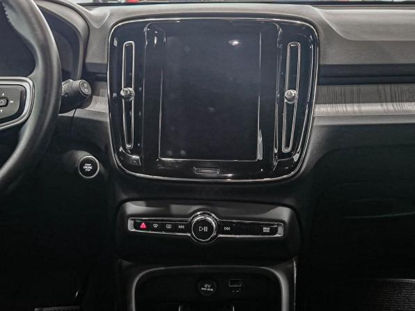 Volvo XC40 I с пробегом 2019 года, цена 3 380 000 рублей, 68643 км, внедорожник, Автокод Объявления