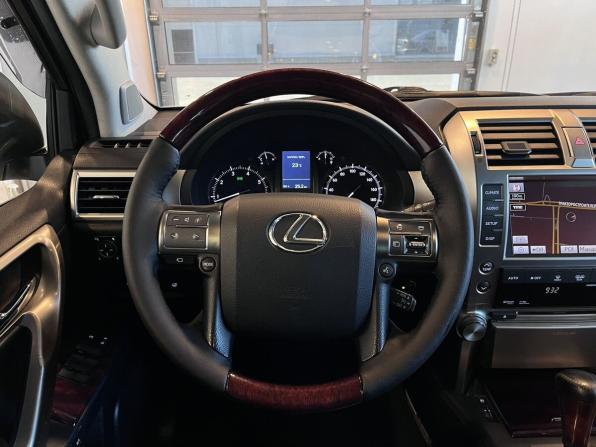 Lexus GX II с пробегом 2011 года, цена 2 880 000 рублей, 236419 км, внедорожник, Автокод Объявления