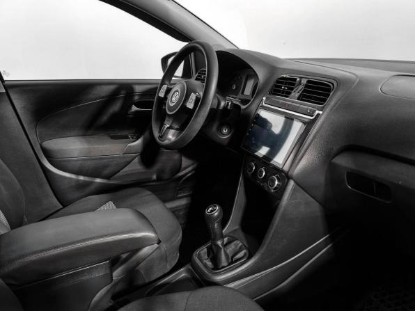 Volkswagen Polo V с пробегом 2010 года, цена 399 000 рублей, 303378 км, хэтчбек, Автокод Объявления