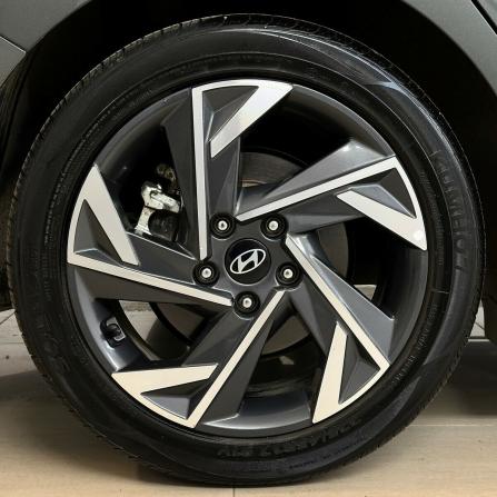 Hyundai Elantra VII (CN7) Рестайлинг с пробегом 2024 года, цена 2 230 000 рублей, 28770 км, седан, Автокод Объявления
