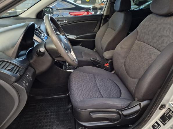 Hyundai Solaris I с пробегом 2014 года, цена 699 000 рублей, 235756 км, седан, Автокод Объявления