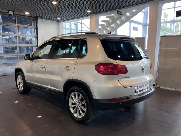 Volkswagen Tiguan I Рестайлинг с пробегом 2012 года, цена 1 249 000 рублей, 220422 км, внедорожник, Автокод Объявления