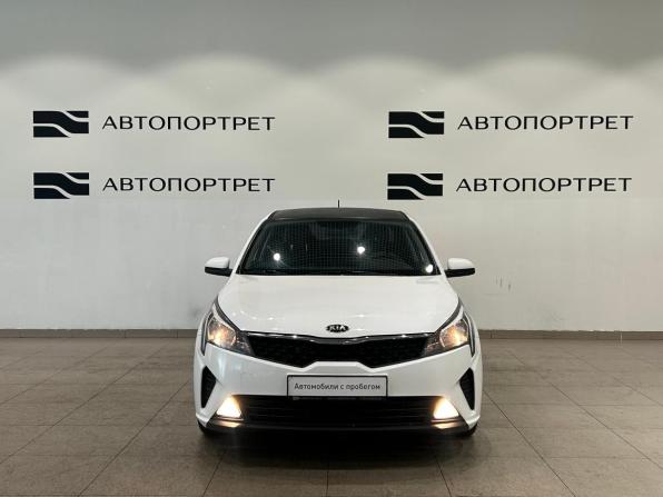Kia Rio IV Рестайлинг с пробегом 2021 года, цена 1 499 000 рублей, 81143 км, седан, Автокод Объявления