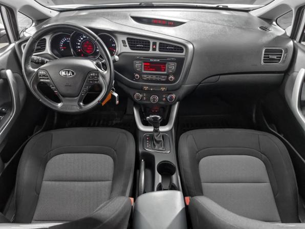 Kia Ceed II с пробегом 2015 года, цена 1 349 000 рублей, 68645 км, универсал, Автокод Объявления