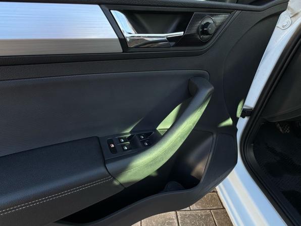 Skoda Rapid I Рестайлинг с пробегом 2019 года, цена 1 350 000 рублей, 106745 км, лифтбек, Автокод Объявления