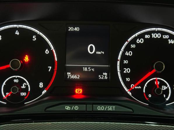 Volkswagen Polo VI с пробегом 2022 года, цена 1 710 000 рублей, 75662 км, лифтбек, Автокод Объявления