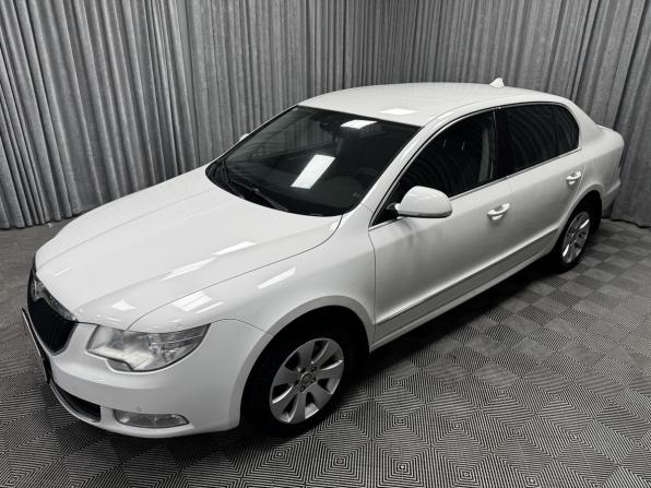 Skoda Superb II с пробегом 2012 года, цена 1 045 000 рублей, 280800 км, лифтбек, Автокод Объявления