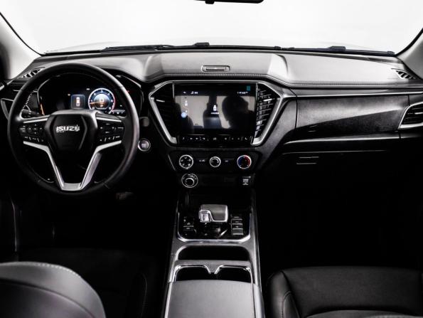 Isuzu D-Max III с пробегом 2025 года, цена 5 240 000 рублей, 109 км, offers.body_type.unknown, Автокод Объявления