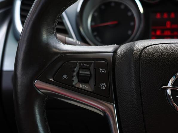 Opel Mokka I с пробегом 2014 года, цена 999 000 рублей, 138307 км, внедорожник, Автокод Объявления