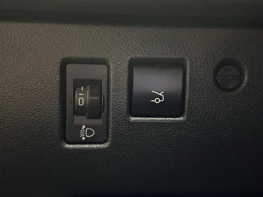 Peugeot 408 I Саратов  - изображение 13
