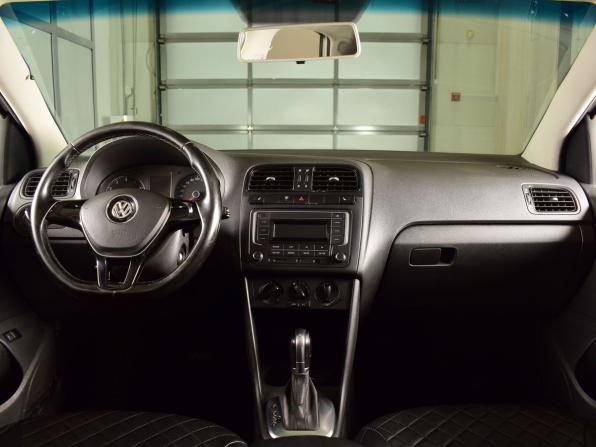 Volkswagen Polo V Рестайлинг с пробегом 2017 года, цена 929 995 рублей, 154616 км, седан, Автокод Объявления