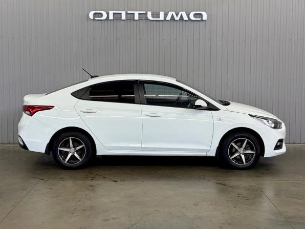 Hyundai Solaris II с пробегом 2018 года, цена 997 000 рублей, 189188 км, седан, Автокод Объявления