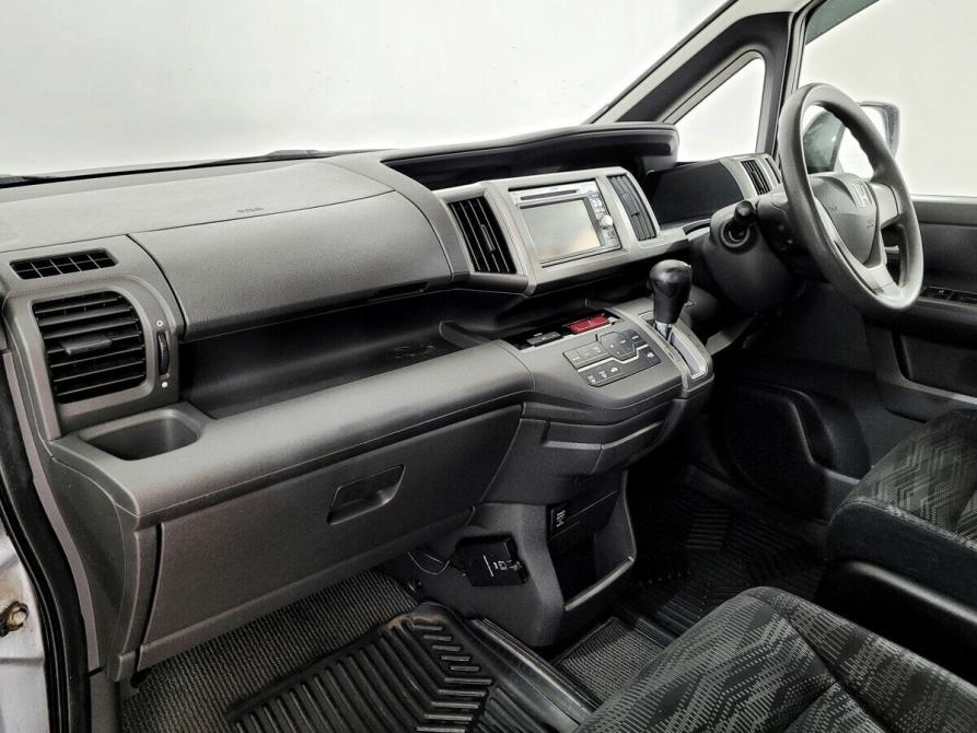 Honda Stepwgn IV Рестайлинг Москва  - изображение 11