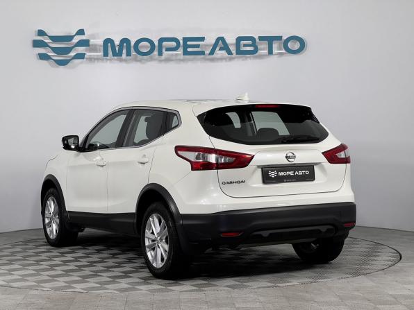 Nissan Qashqai II с пробегом 2018 года, цена 1 890 000 рублей, 107700 км, внедорожник, Автокод Объявления