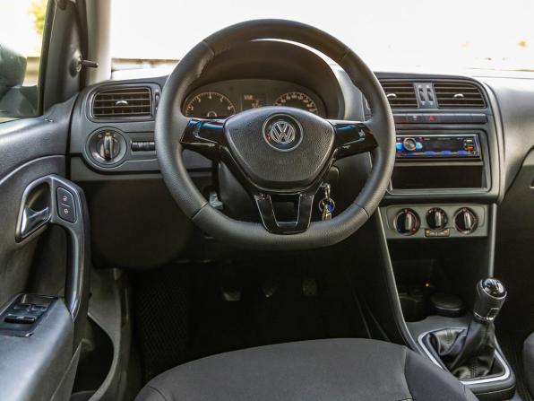 Volkswagen Polo V Рестайлинг с пробегом 2018 года, цена 798 000 рублей, 92294 км, седан, Автокод Объявления