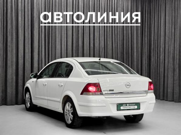 Opel Astra H Рестайлинг с пробегом 2010 года, цена 660 000 рублей, 161000 км, седан, Автокод Объявления