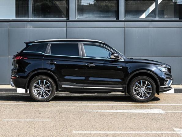 Geely Atlas Pro с пробегом 2023 года, цена 2 059 000 рублей, 67664 км, внедорожник, Автокод Объявления