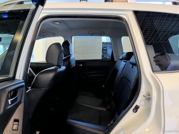 Subaru Forester IV Рестайлинг с пробегом 2015 года, цена 1 889 000 рублей, 165721 км, внедорожник, Автокод Объявления
