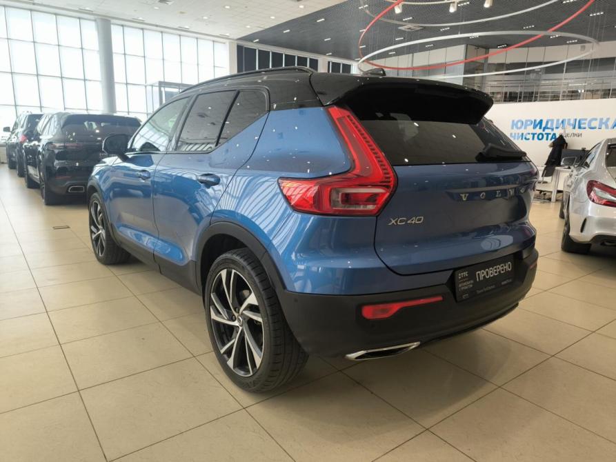 Volvo XC40 I Казань  - изображение 8