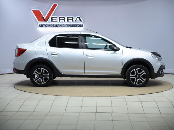 Renault Logan II Рестайлинг с пробегом 2018 года, цена 1 090 000 рублей, 145000 км, седан, Автокод Объявления
