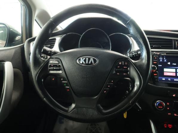 Kia Ceed II Рестайлинг с пробегом 2017 года, цена 997 000 рублей, 191026 км, универсал, Автокод Объявления