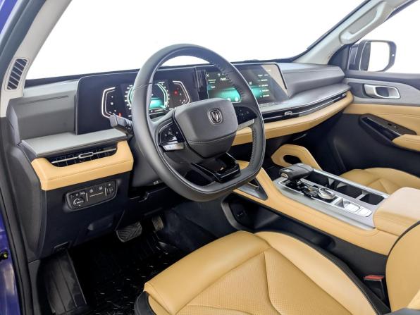 Changan Hunter Plus с пробегом 2024 года, цена 2 890 000 рублей, 35000 км, offers.body_type.unknown, Автокод Объявления