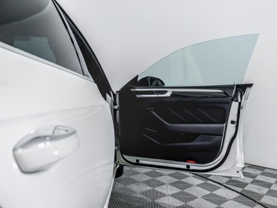 Volkswagen Passat CC II Рестайлинг Санкт-Петербург  - изображение 13