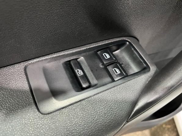 Volkswagen Polo V Рестайлинг с пробегом 2018 года, цена 990 000 рублей, 152200 км, седан, Автокод Объявления
