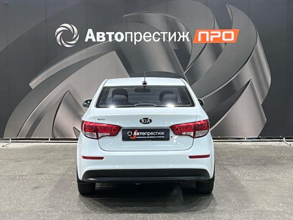 Kia Rio III Рестайлинг с пробегом 2017 года, цена 890 000 рублей, 147520 км, седан, Автокод Объявления