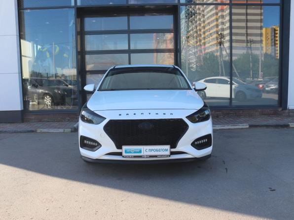 Hyundai Solaris II с пробегом 2018 года, цена 899 000 рублей, 131000 км, седан, Автокод Объявления
