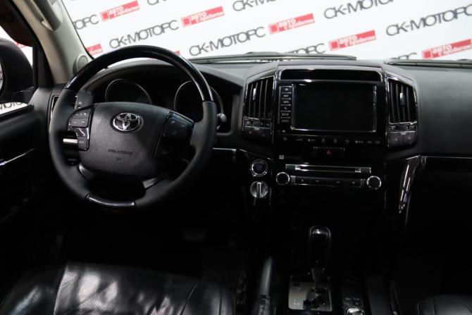 Toyota Land Cruiser 200 Series Рестайлинг 1 с пробегом 2012 года, цена 3 795 950 рублей, 272452 км, внедорожник, Автокод Объявления