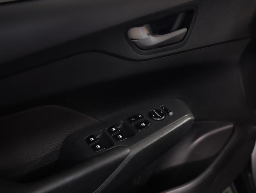Hyundai Solaris II Санкт-Петербург  - изображение 18