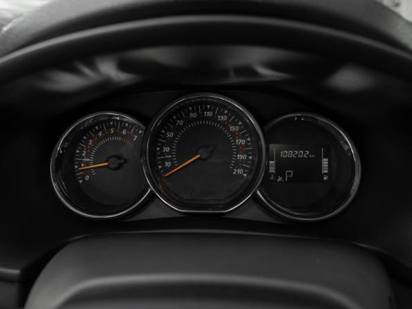 Renault Sandero II Рестайлинг с пробегом 2021 года, цена 1 375 000 рублей, 108200 км, хэтчбек, Автокод Объявления