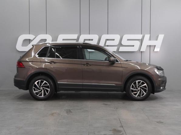 Volkswagen Tiguan II с пробегом 2018 года, цена 1 908 000 рублей, 138028 км, внедорожник, Автокод Объявления