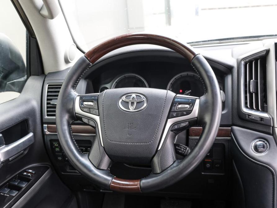 Toyota Land Cruiser 200 Series Рестайлинг 2 Москва  - изображение 18