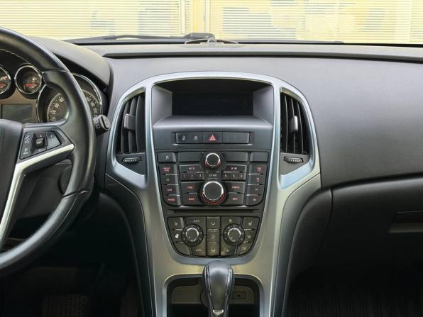 Opel Astra J Рестайлинг с пробегом 2012 года, цена 720 000 рублей, 154825 км, хэтчбек, Автокод Объявления