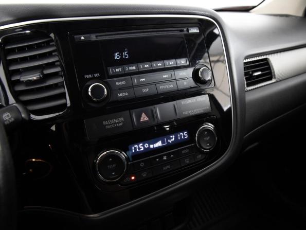 Mitsubishi Outlander III Рестайлинг 2 с пробегом 2017 года, цена 1 499 000 рублей, 245969 км, внедорожник, Автокод Объявления