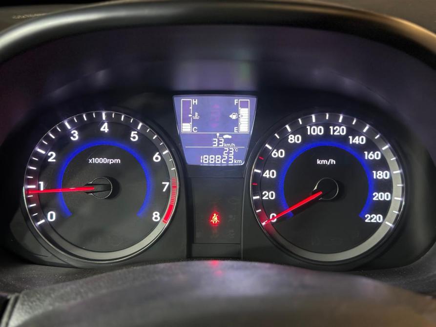 Hyundai Solaris I Рестайлинг Уфа  - изображение 12