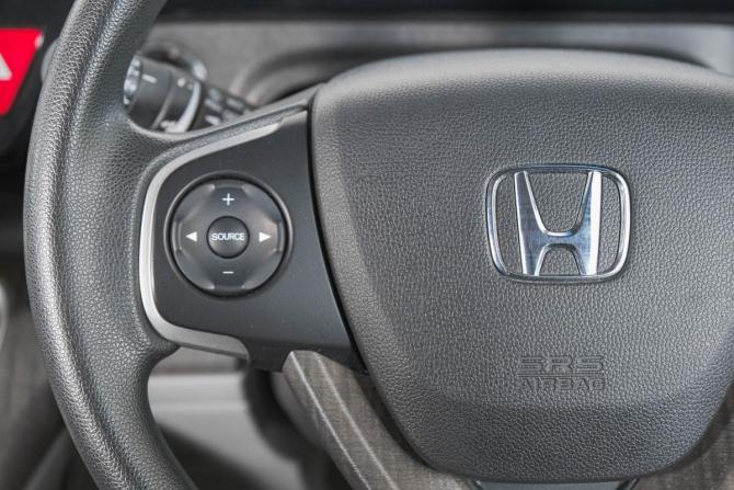 Honda Stepwgn V с пробегом 2016 года, цена 1 979 000 рублей, 73000 км, минивэн, Автокод Объявления