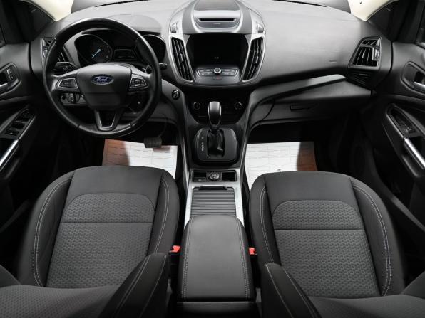 Ford Kuga II Рестайлинг с пробегом 2018 года, цена 1 595 000 рублей, 160002 км, внедорожник, Автокод Объявления