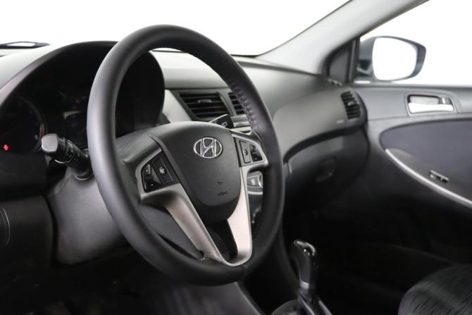 Hyundai Solaris I Рестайлинг с пробегом 2015 года, цена 939 990 рублей, 98538 км, хэтчбек, Автокод Объявления