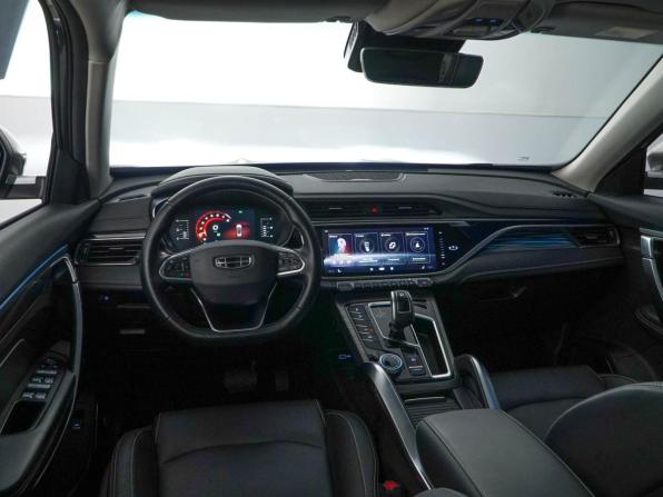 Geely Atlas Pro с пробегом 2023 года, цена 2 177 055 рублей, 38243 км, внедорожник, Автокод Объявления