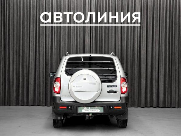 Chevrolet Niva I Рестайлинг с пробегом 2017 года, цена 760 000 рублей, 63000 км, внедорожник, Автокод Объявления