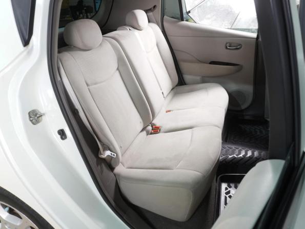 Nissan Leaf I (ZE0/AZE0) с пробегом 2012 года, цена 849 000 рублей, 135768 км, хэтчбек, Автокод Объявления